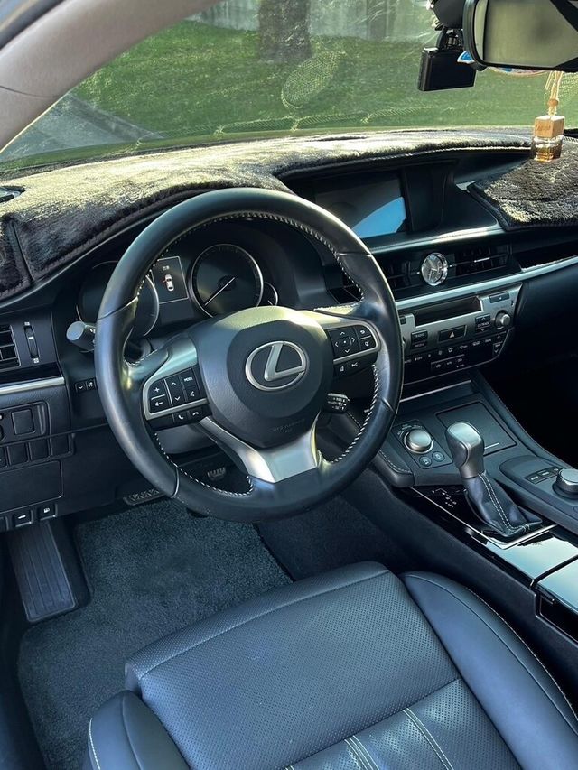LEXUS凌志 ES200  第14張相片