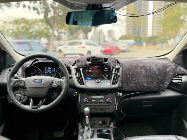 FORD福特 KUGA  第12張相片