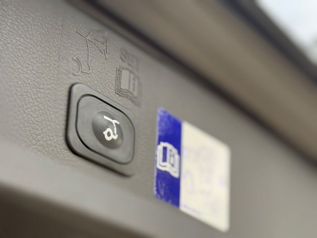 FORD福特 KUGA  第17張相片