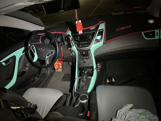 HYUNDAI現代 ELANTRA  第6張相片