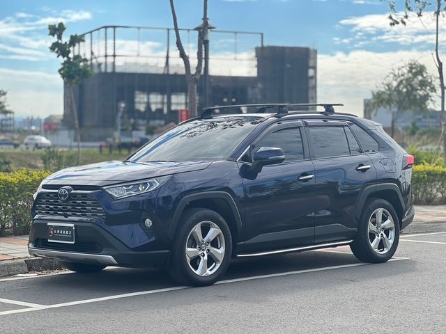 TOYOTA豐田 RAV4  第4張相片