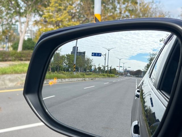TOYOTA豐田 RAV4  第5張相片
