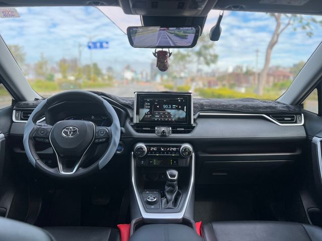 TOYOTA豐田 RAV4  第9張相片