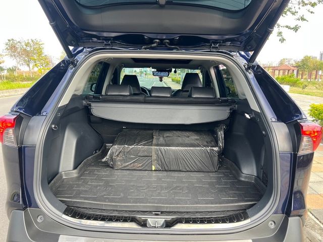 TOYOTA豐田 RAV4  第10張相片