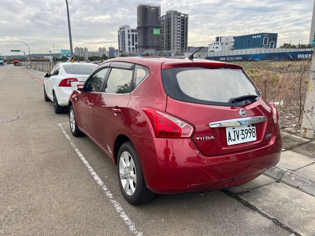 NISSAN日產 TIIDA  第2張相片