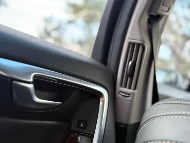 VOLVO富豪 S60  第7張相片