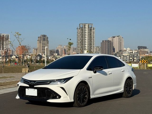 TOYOTA豐田 COROLLA ALTIS HYBRID  第8張相片