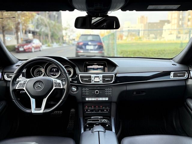 M-BENZ賓士 E200  第6張相片