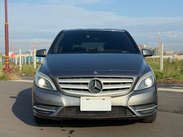 M-BENZ賓士 B180  第2張相片