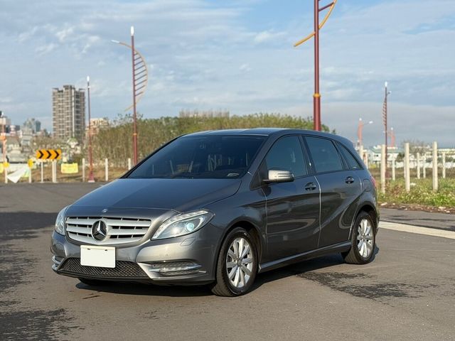 M-BENZ賓士 B180  第9張相片