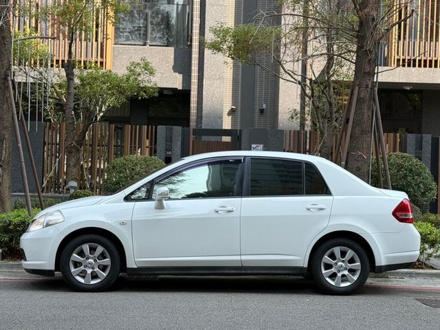 NISSAN日產 TIIDA  第5張相片