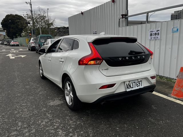 VOLVO富豪 V40  第3張相片