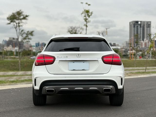 M-BENZ賓士 GLA180  第8張相片