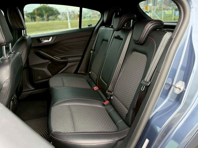 FORD福特 FOCUS  第13張相片