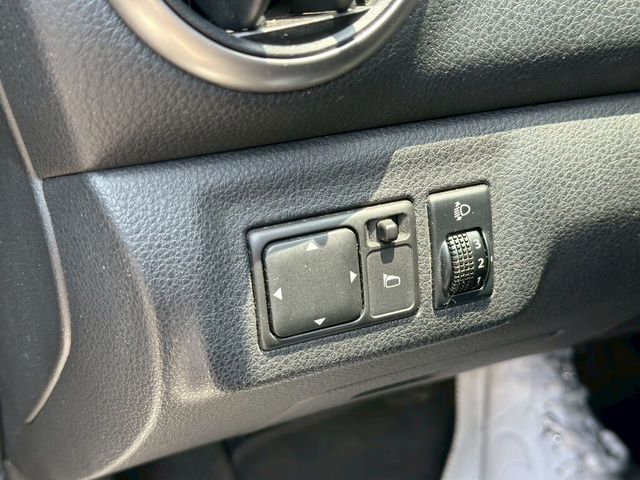 NISSAN日產 LIVINA  第14張相片