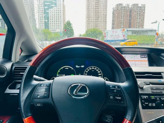 LEXUS凌志 RX450H  第5張相片