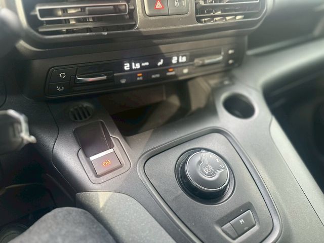 CITROEN雪鐵龍 BERLINGO  第16張相片