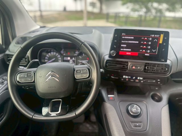 CITROEN雪鐵龍 BERLINGO  第17張相片