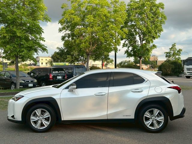 LEXUS凌志 UX250H  第3張相片