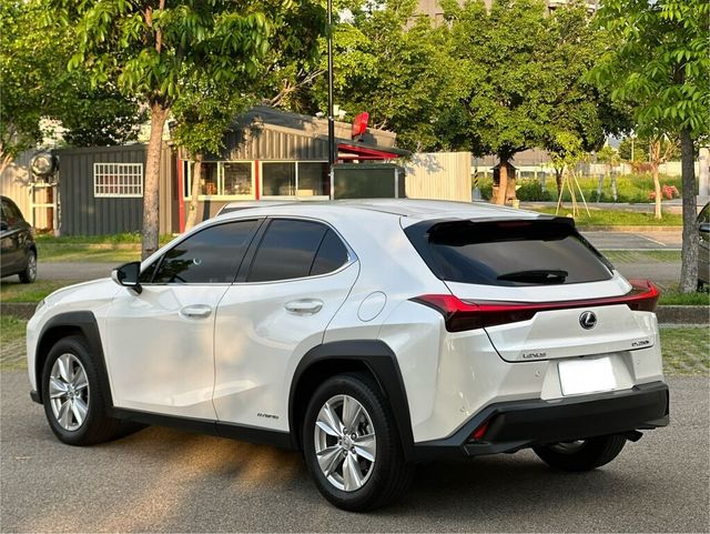 LEXUS凌志 UX250H  第4張相片