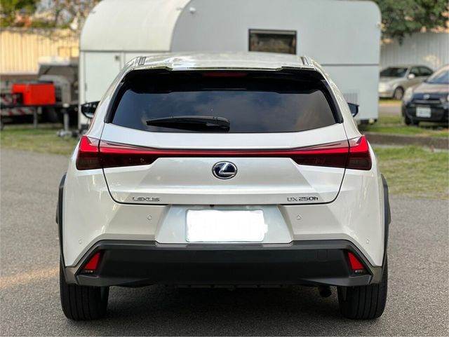 LEXUS凌志 UX250H  第5張相片