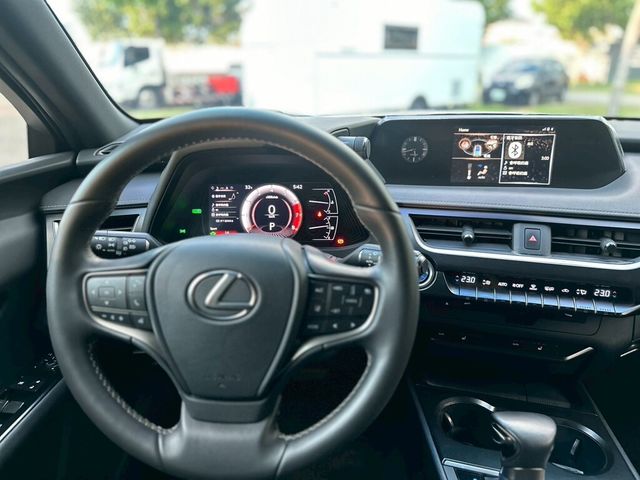 LEXUS凌志 UX250H  第9張相片
