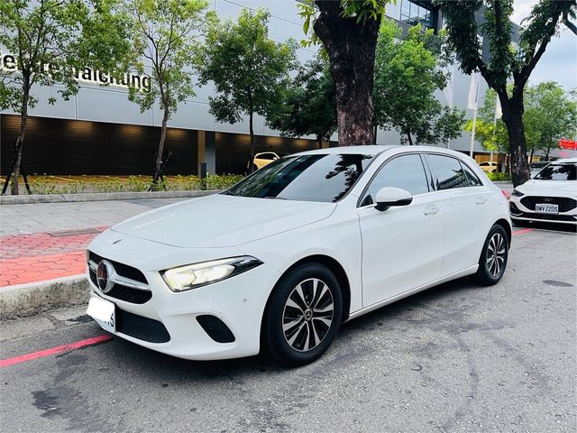M-BENZ賓士 A180  第2張相片