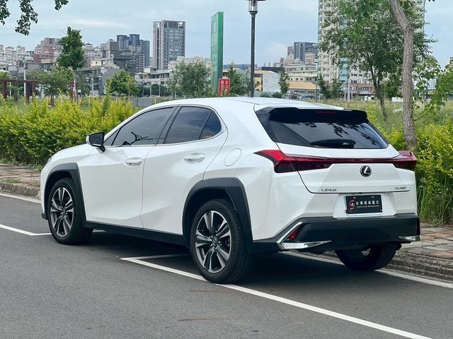 LEXUS凌志 UX200  第4張相片