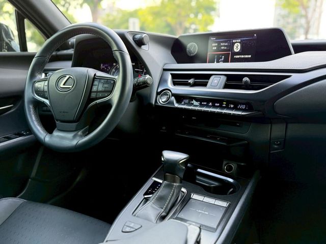 LEXUS凌志 UX200  第9張相片
