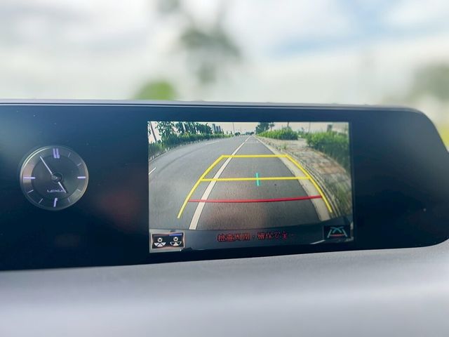 LEXUS凌志 UX200  第11張相片