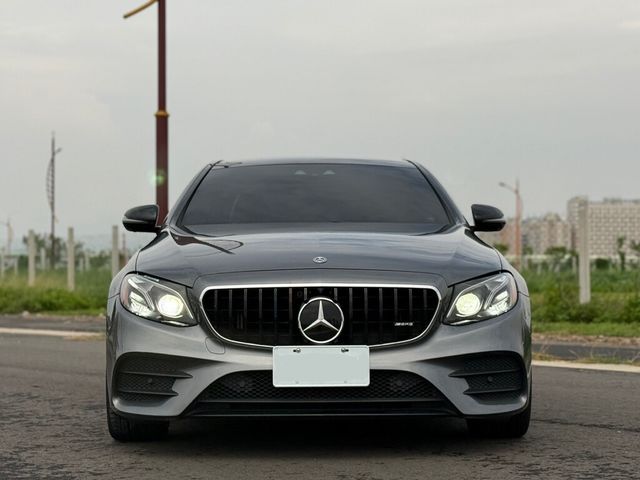 M-BENZ賓士 E300  第1張相片