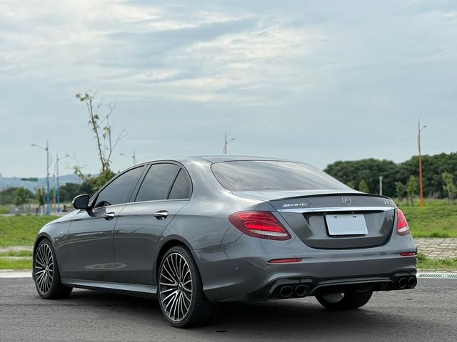 M-BENZ賓士 E300  第5張相片