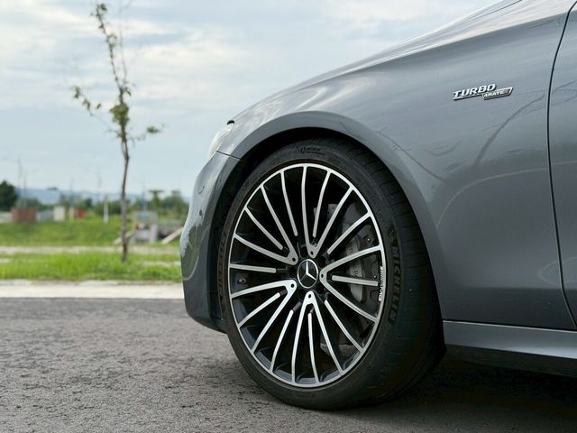 M-BENZ賓士 E300  第6張相片
