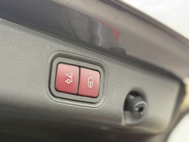 M-BENZ賓士 E300  第20張相片