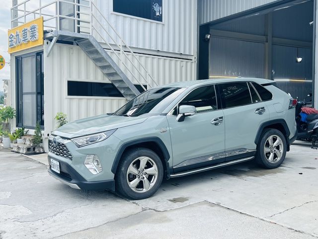TOYOTA豐田 RAV4  第2張相片