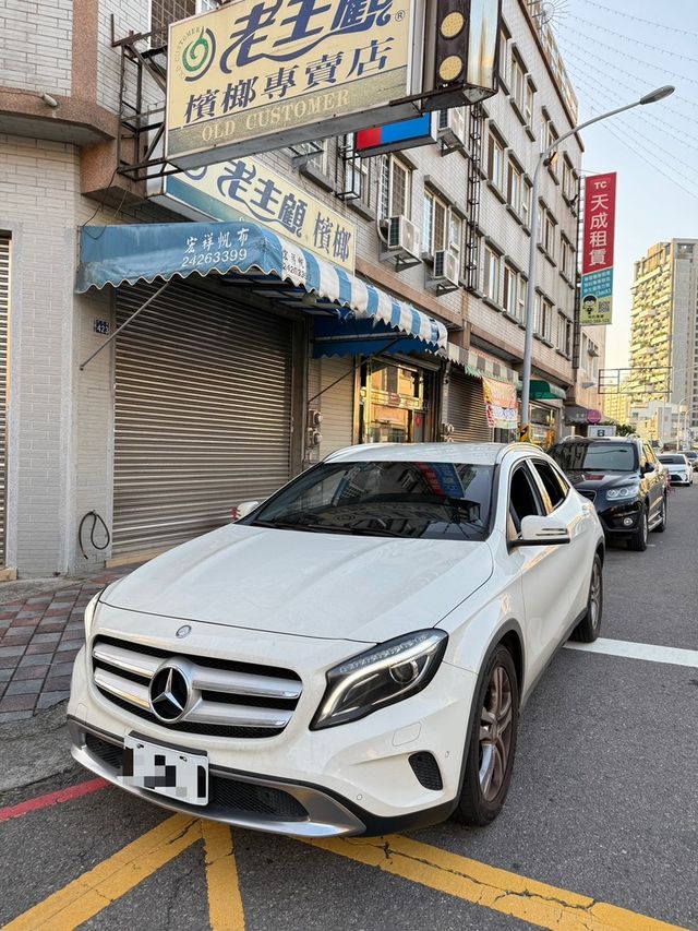 M-BENZ賓士 GLA200  第1張相片