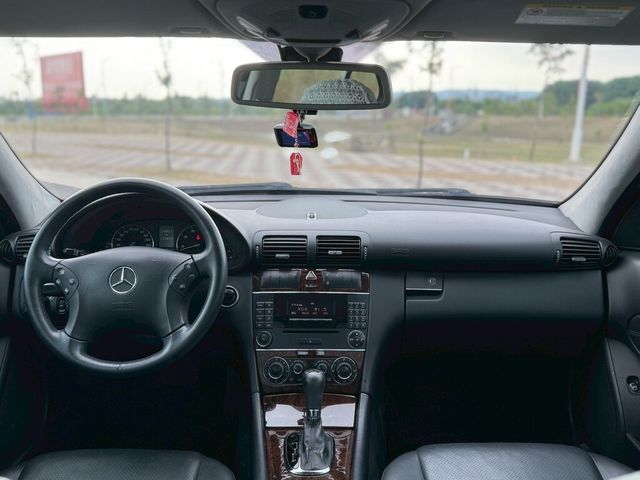 M-BENZ賓士 C200  第13張相片