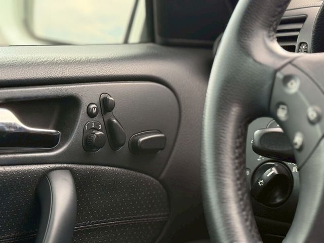 M-BENZ賓士 C200  第19張相片