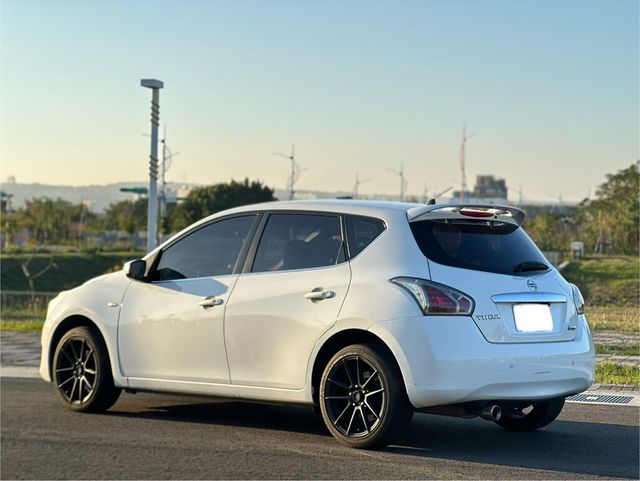 NISSAN日產 TIIDA  第3張相片