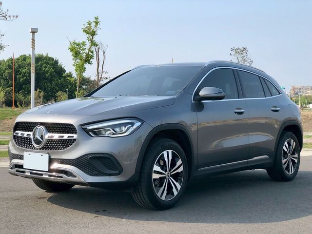 M-BENZ賓士 GLA200  第1張相片