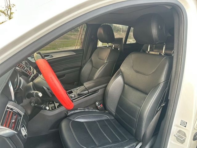 M-BENZ賓士 GLE COUPE  第5張相片