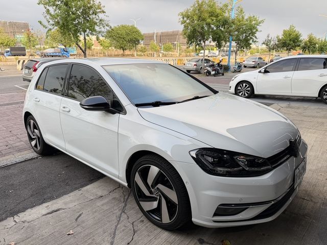 VOLKSWAGEN福斯 GOLF  第3張相片