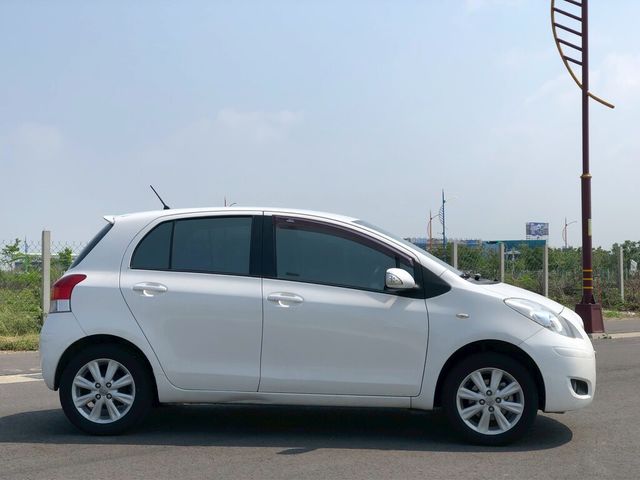 TOYOTA豐田 YARIS  第2張相片