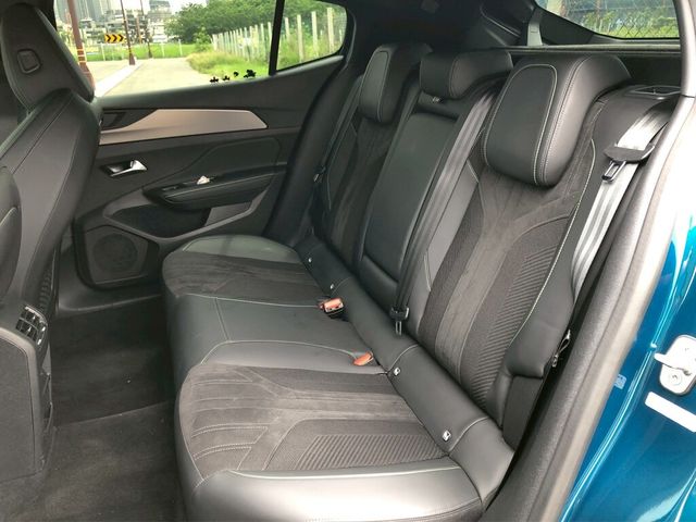 PEUGEOT寶獅 408  第9張相片