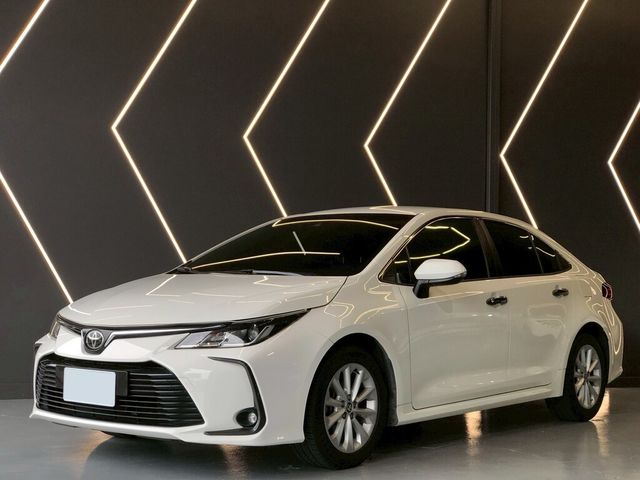 TOYOTA豐田 ALTIS  第1張相片
