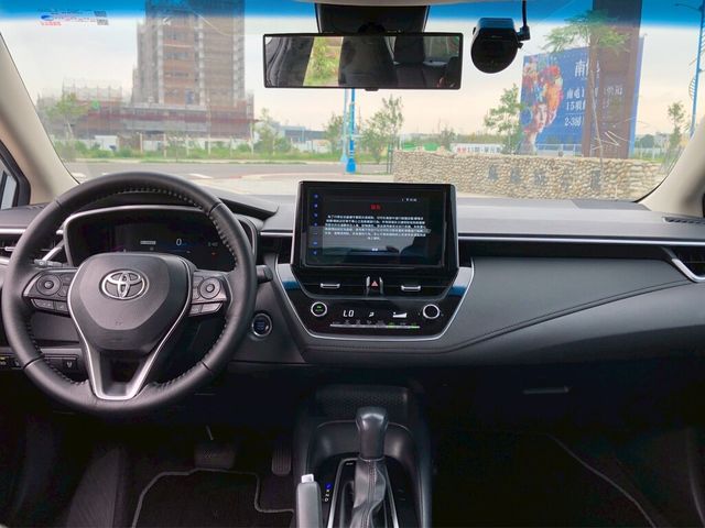 TOYOTA豐田 ALTIS  第4張相片
