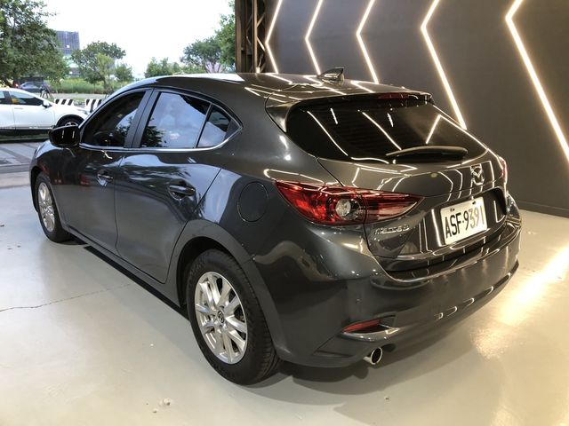 MAZDA馬自達 MAZDA 3  第4張相片