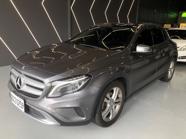 M-BENZ賓士 GLA200  第1張相片