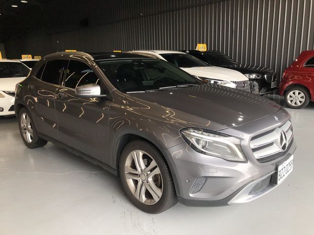 M-BENZ賓士 GLA200  第2張相片