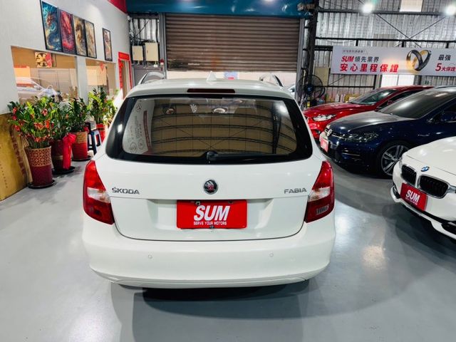 FABIA COMBI 旅行車/省油省稅大空間/全新安卓機10吋大螢幕/4顆馬牌輪胎8成新/剛做完保養喔  第15張相片